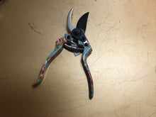 Load image into Gallery viewer, Floral Garden Shears