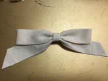 Load image into Gallery viewer, Knit Bows