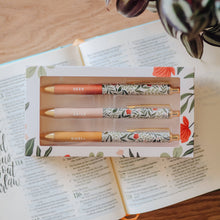 Load image into Gallery viewer, Wildflower Pen Set