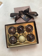 Load image into Gallery viewer, Le Grand Confectionary Chocolate Truffle Box (6-Pieces)