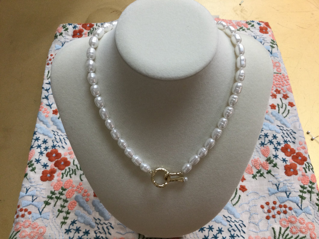 Chunky Pearl Link Necklace