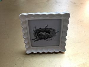 Square Ruffled Resin Photo Frame- 6 Colors